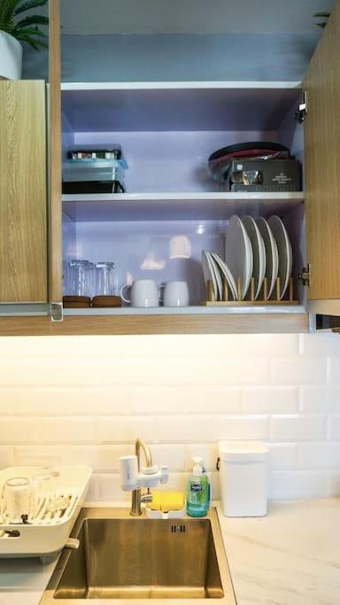 The Fika Room Near Mnl Airport - Scandi Studio Unit With Fast Wi-Fi & Netflix - Read Full Property Desc Before Booking Manila Exteriör bild